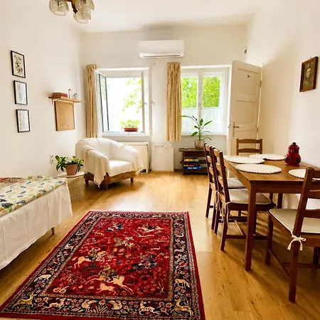 Apartmán Tomaji Szederfas - Ket Lepesre A Koezponttol - Ingyenes Parkolas!