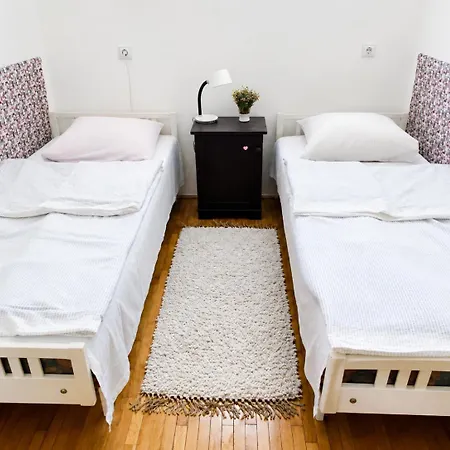 Tomaji Szederfás - Két Lépésre A Központtól - Ingyenes Parkolás! Apartman Badacsonytomaj